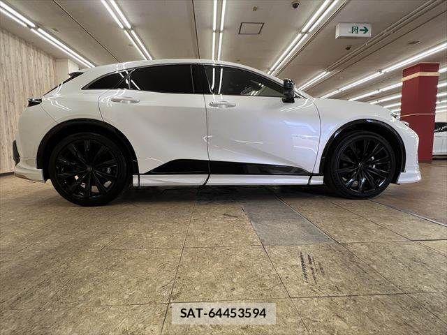 Toyota Crown Sports 2024-05 8207081-14