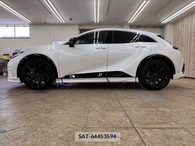 Toyota Crown Sports 2024-05 8207081-18