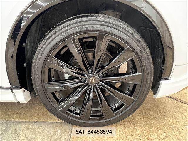 Toyota Crown Sports 2024-05 8207081-24
