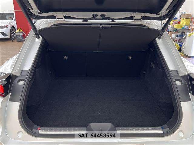 Toyota Crown Sports 2024-05 8207081-8