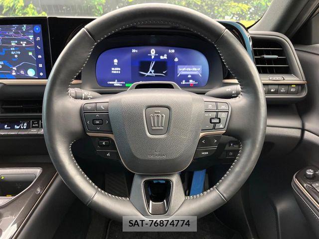 Toyota Crown Sports 2023-12 8207080-10
