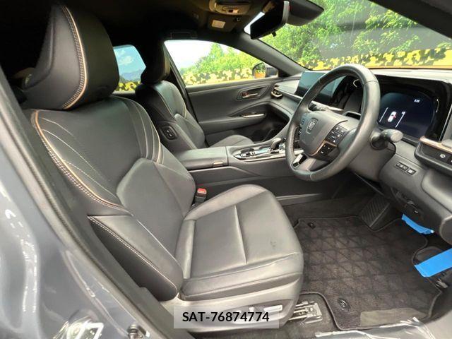 Toyota Crown Sports 2023-12 8207080-7
