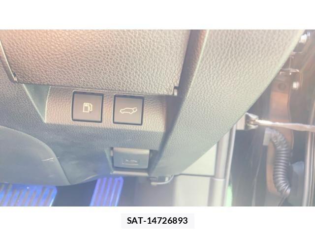 Toyota Crown Sports 2024-06 8229430-14