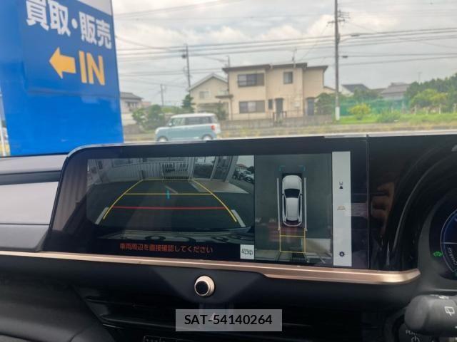 Toyota Crown Sports 2024-09 8229432-24