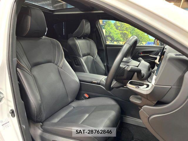 Toyota Crown Sports 2025-01 8244929-8