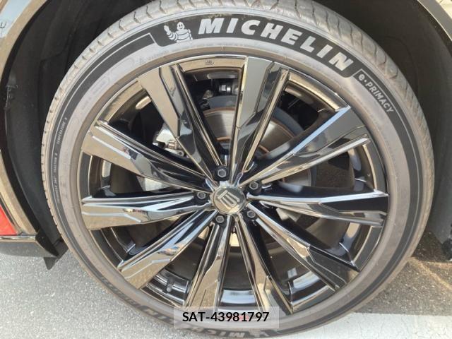 Toyota Crown Sports 2024-11 8244935-10