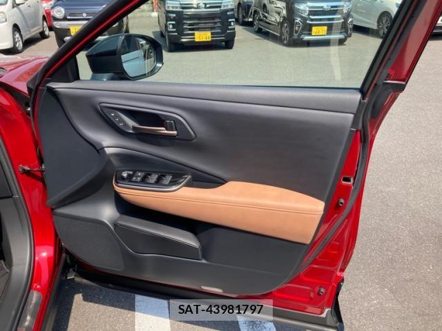 Toyota Crown Sports 2024-11 8244935-12