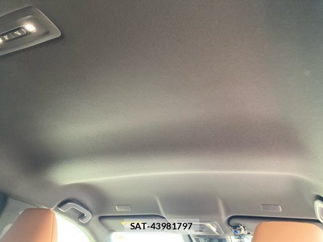 Toyota Crown Sports 2024-11 8244935-16
