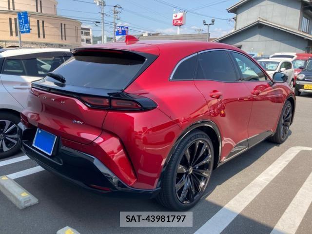 Toyota Crown Sports 2024-11 8244935-3