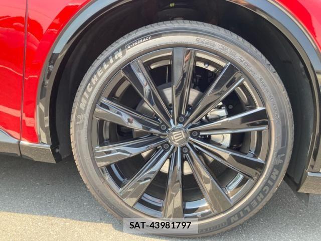 Toyota Crown Sports 2024-11 8244935-7