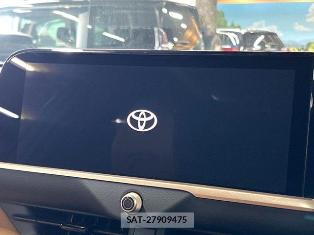 Toyota Crown Sports 2024-03 8244932-3