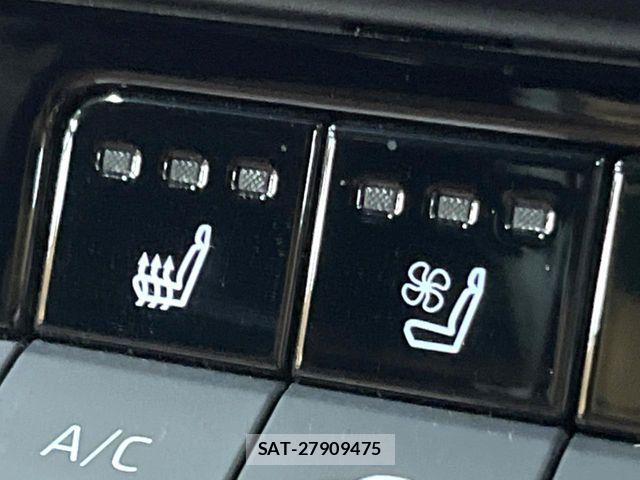 Toyota Crown Sports 2024-03 8244932-5