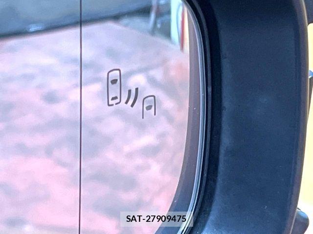 Toyota Crown Sports 2024-03 8244932-6