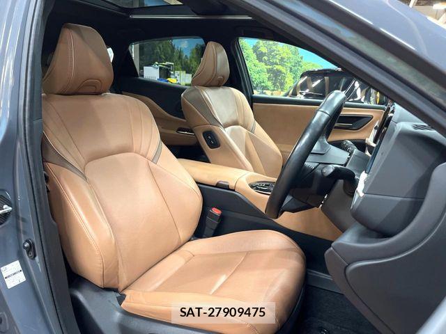 Toyota Crown Sports 2024-03 8244932-7