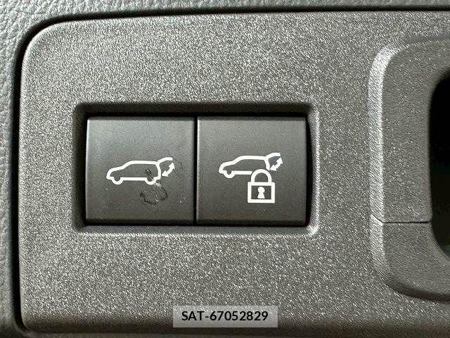 Toyota Crown Sports 2024-09 8244933-10