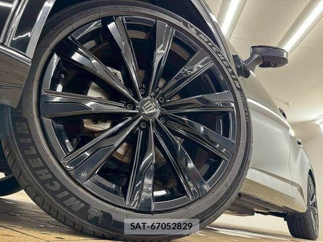 Toyota Crown Sports 2024-09 8244933-19