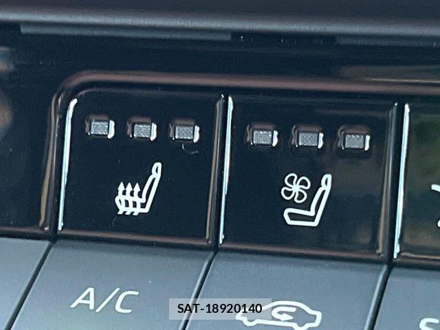 Toyota Crown Sports 2025-07 8244931-6