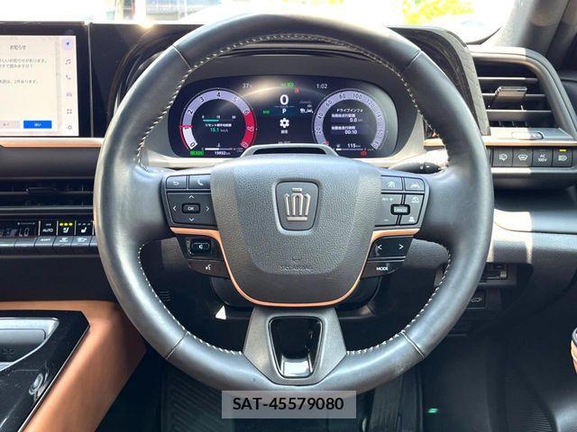Toyota Crown Sports 2023-11 8313965-12