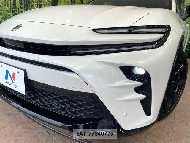 Toyota Crown Sports 2023-11 8313978-11