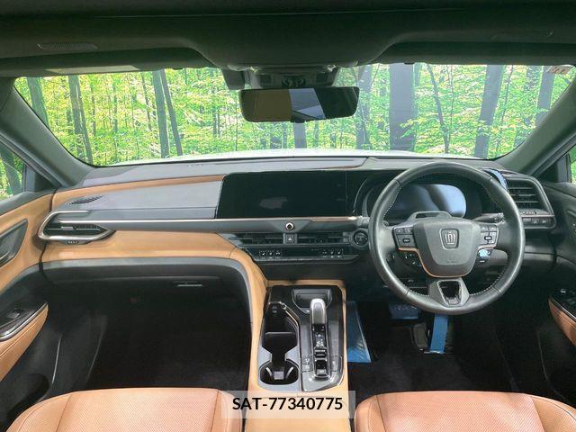 Toyota Crown Sports 2023-11 8313978-1