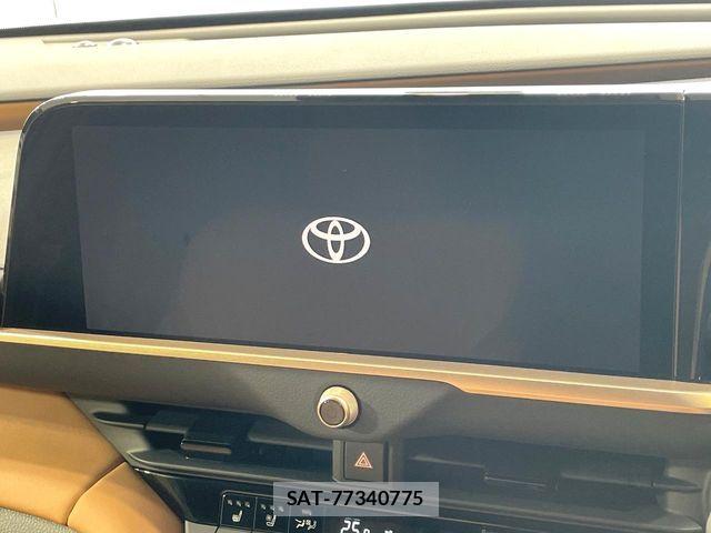 Toyota Crown Sports 2023-11 8313978-3