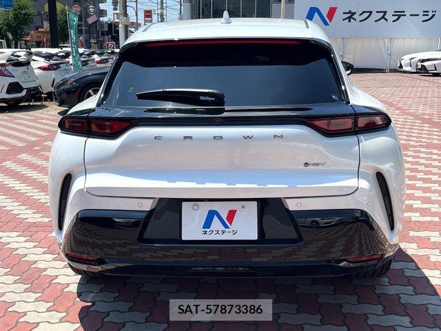 Toyota Crown Sports 2023-12 8313973-14