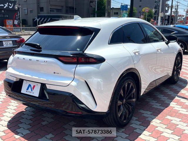 Toyota Crown Sports 2023-12 8313973-16