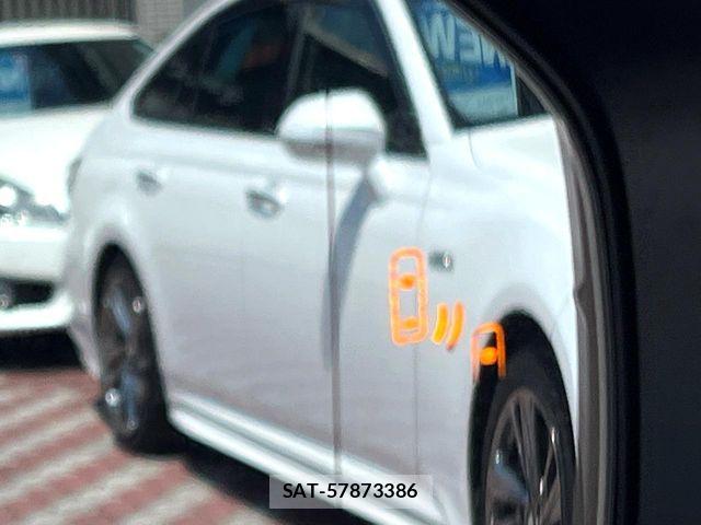 Toyota Crown Sports 2023-12 8313973-6