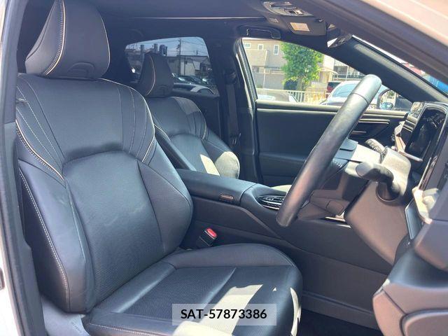 Toyota Crown Sports 2023-12 8313973-7
