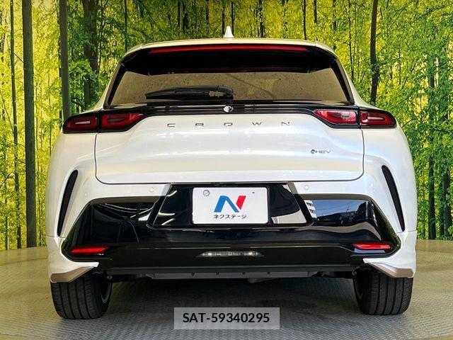 Toyota Crown Sports 2025-02 8313969-14