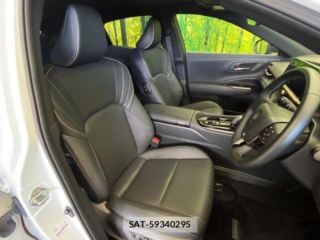 Toyota Crown Sports 2025-02 8313969-7