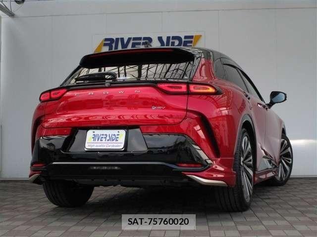 Toyota Crown Sports 2024-03 8313964-26