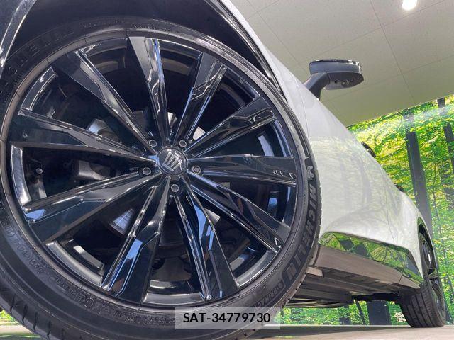 Toyota Crown Sports 2024-10 8313971-12