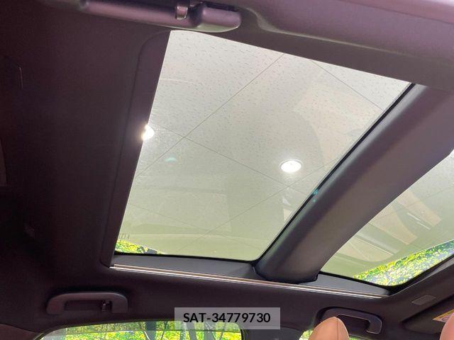 Toyota Crown Sports 2024-10 8313971-2