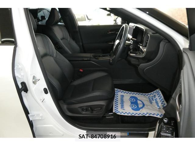 Toyota Crown Sports 2024-07 8313963-4