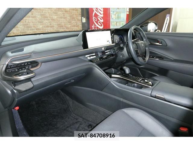 Toyota Crown Sports 2024-07 8313963-5
