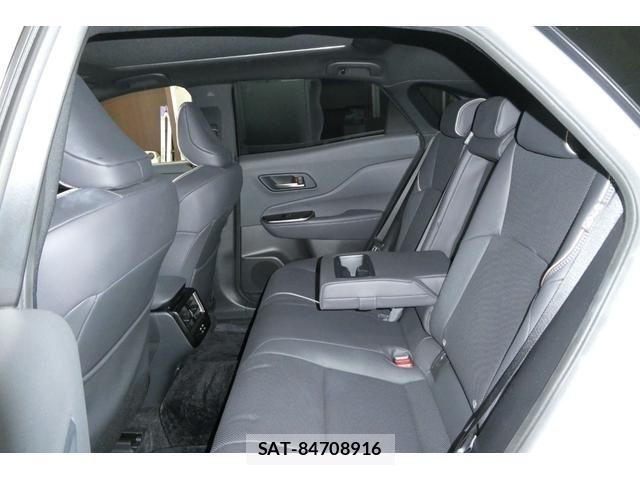Toyota Crown Sports 2024-07 8313963-8