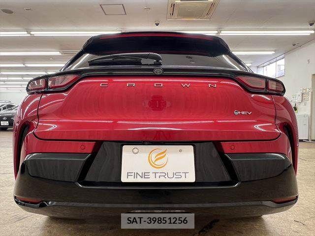 Toyota Crown Sports 2024-05 8313980-15