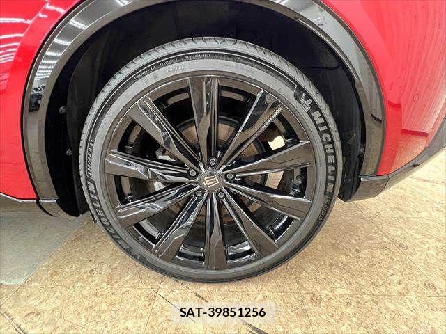 Toyota Crown Sports 2024-05 8313980-24