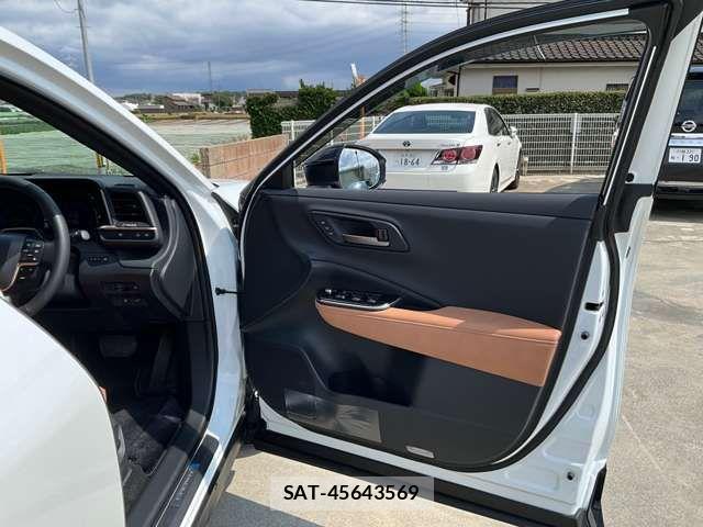 Toyota Crown Sports 2025-11 8313970-10