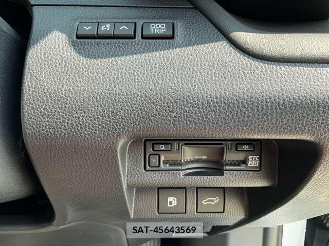 Toyota Crown Sports 2025-11 8313970-21