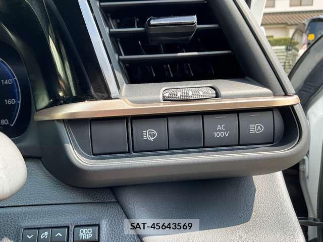 Toyota Crown Sports 2025-11 8313970-23