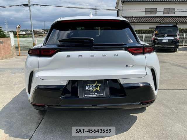 Toyota Crown Sports 2025-11 8313970-5