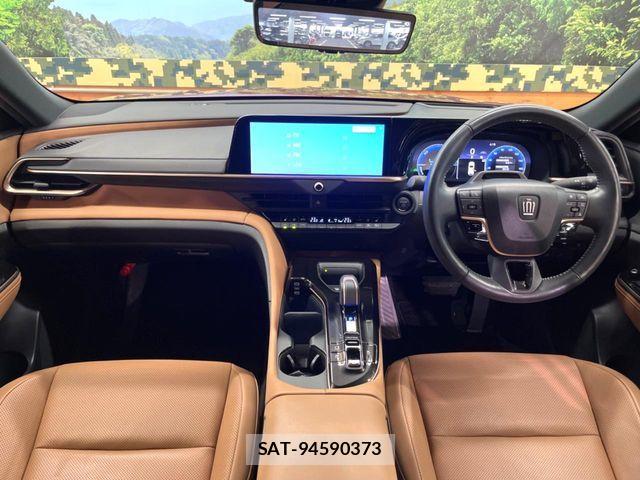 Toyota Crown Sports 2024-02 8335403-1