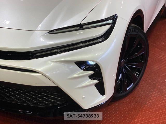 Toyota Crown Sports 2026-02 8334508-11