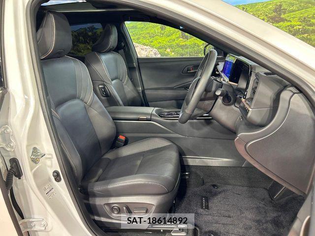 Toyota Crown Sports 2024-02 8335401-7