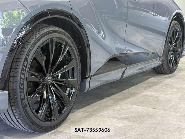 Toyota Crown Sports 2025-04 8335404-10