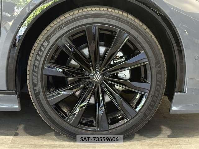 Toyota Crown Sports 2025-04 8335404-11