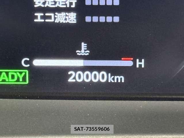 Toyota Crown Sports 2025-04 8335404-14