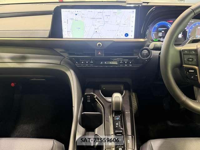 Toyota Crown Sports 2025-04 8335404-15